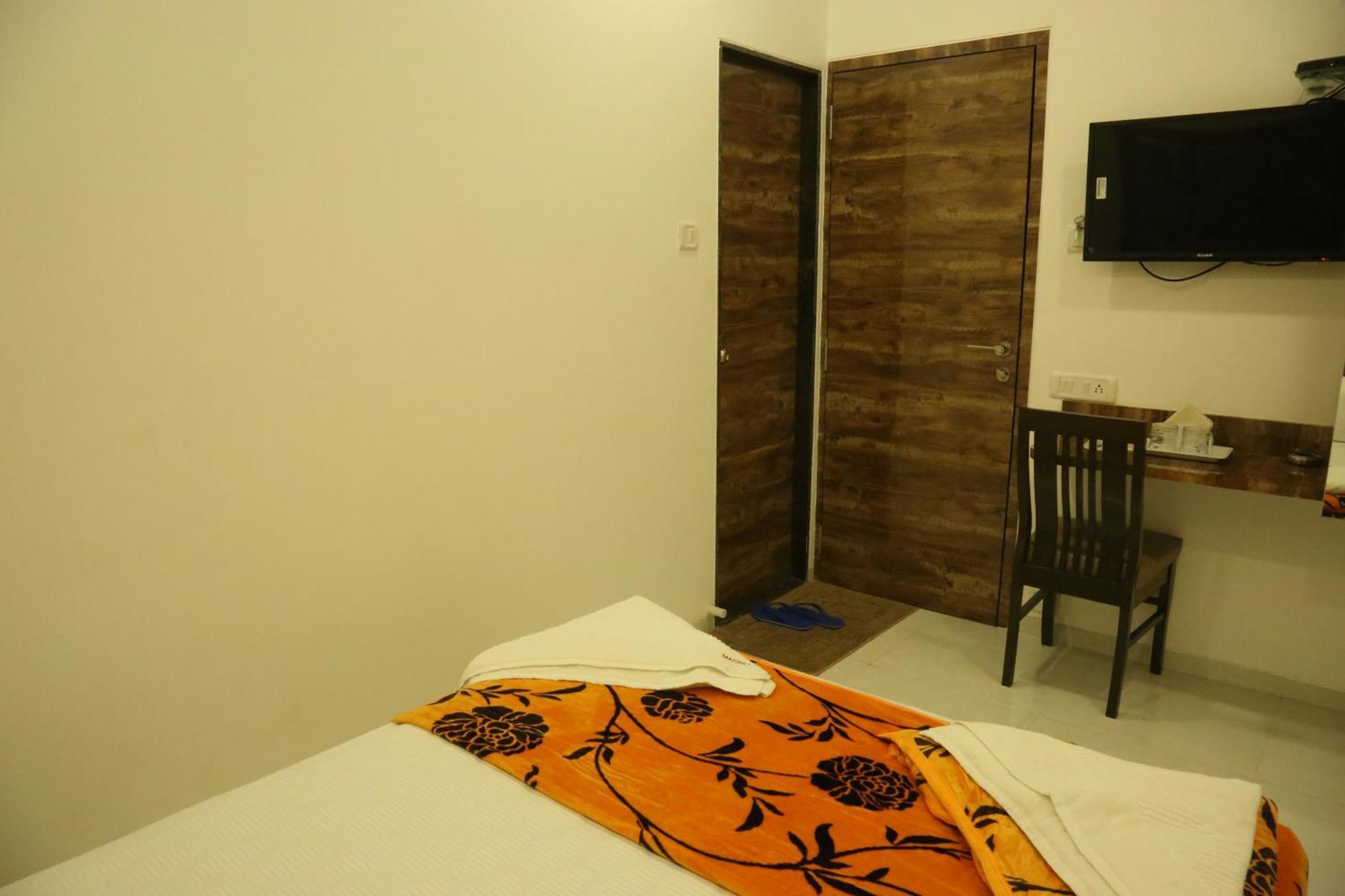 Hotel Magnum Airport T-2 Bombay Exterior foto