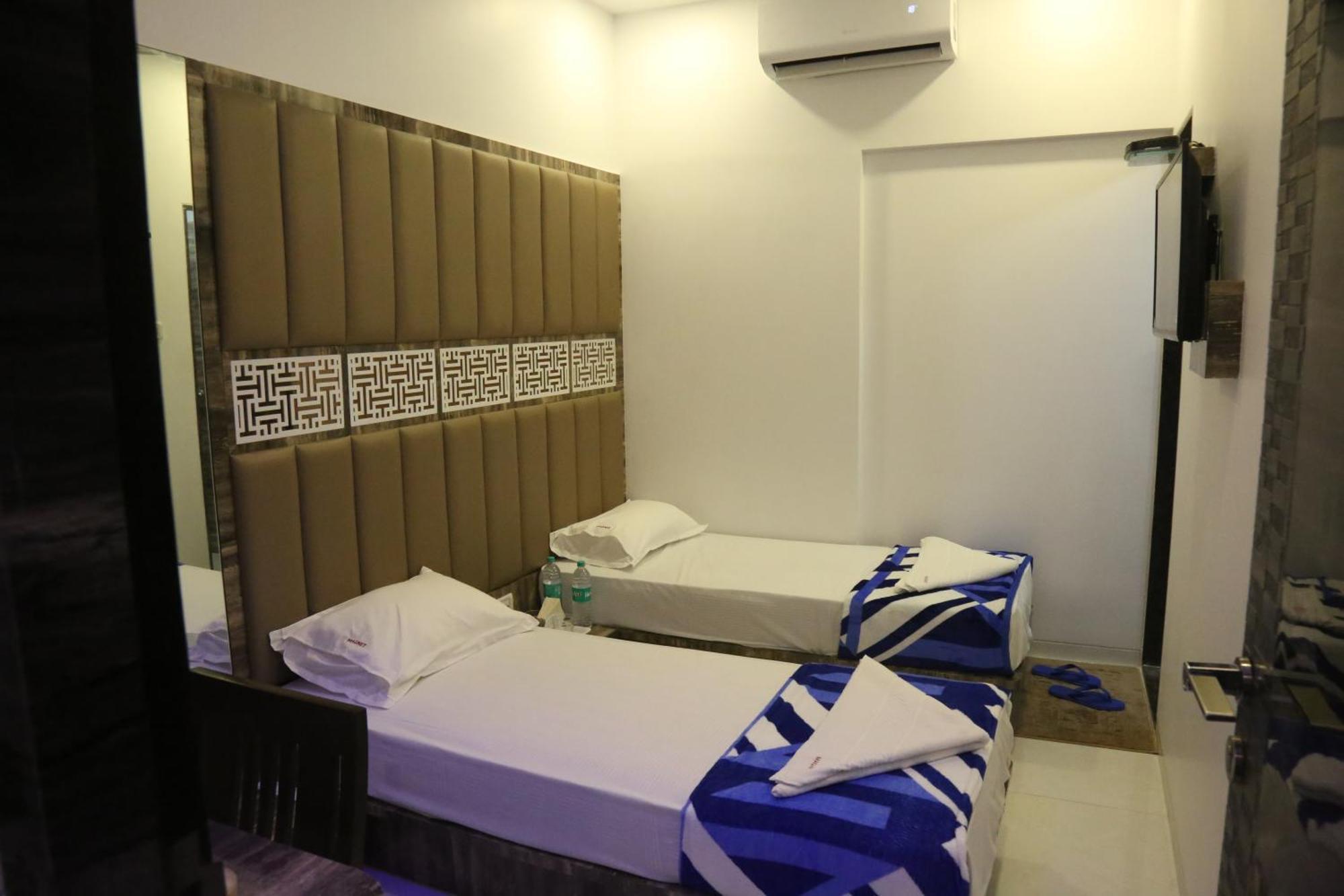 Hotel Magnum Airport T-2 Bombay Exterior foto